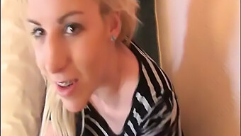 Amateur-Teen Gabrielas Privates Video Durchgesickert: Unschuldige Blondine Auf Kamera Erwischt