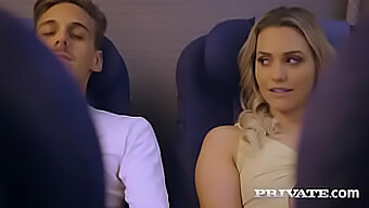 Mia Malkova, Pitkäkarvainen Amerikkalainen Kaunotar, Debytoi Privaten Kanssa Kuumassa Lentokonematkassa